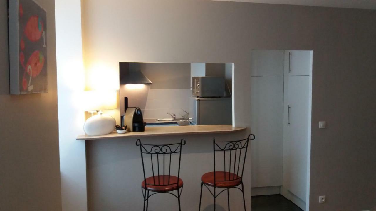 Lesneven Appart Nuitee Exteriör bild